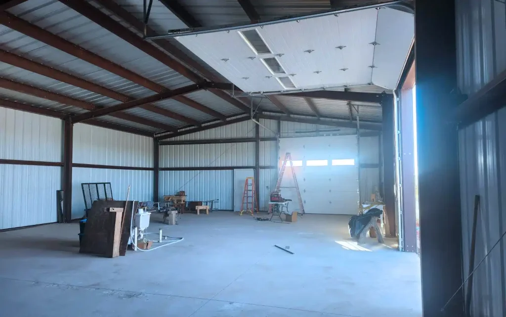 Why Big Garage Door Companies Advertise Everywhere in Catalina